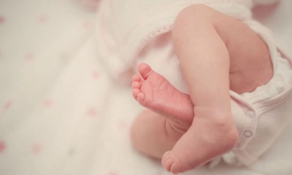 Λαμία: Νεογνό 27 ημερών διαγνώστηκε με κορονοϊό